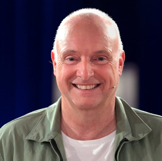 Frank Buschmann auch "Buschi" genannt begann als Sportmoderator.