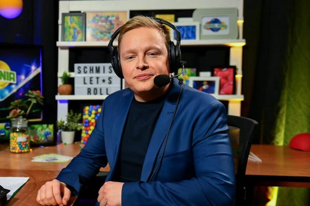 Schmidt-Sommerfeld legte im TV 2015 bei der NFL auf ProSieben los. 2017 wechselte er dann zu Sky. Parallel ist er für Dyn bei Handball-Übertragungen zu hören