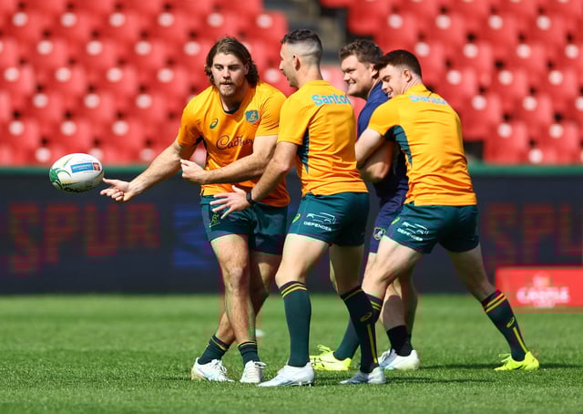 Rugby Union - Rugby Championship - Australia Captain's Run - Ellis Park Stadium, Johannesburg, South Africa - August 15, 2025  Australia's Fraser McReight with teammates during training REUTERS/Siphiwe Sibeko/File Photo