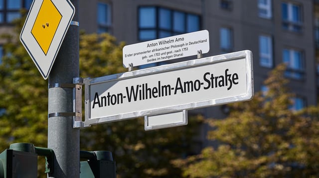 Strassenschild Anton-Wilhelm-Amo-Strasse  542385053