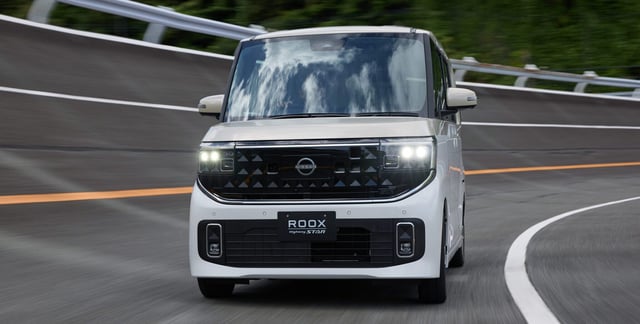 nissan kei car roox