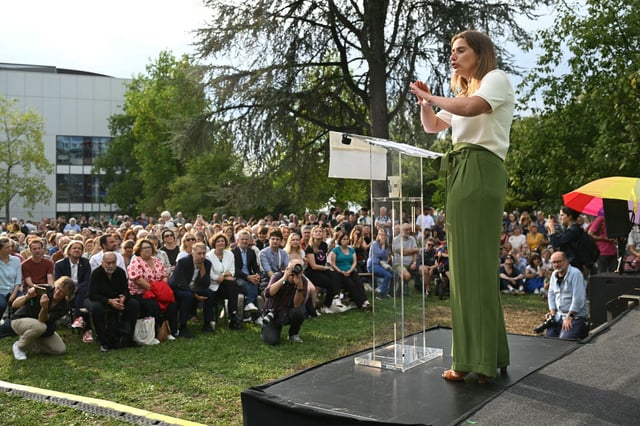 Marine Tondelier, secrétaire nationale du parti Les Écologistes, lors d’un discours à l’occasion de l’université d’été de sa formation politique, à Strasbourg, jeudi 21 août.