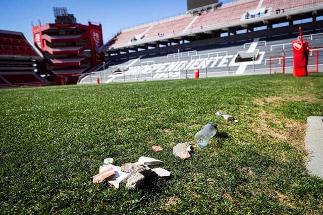 Así quedó la cancha de Independiente luego de la barbarie