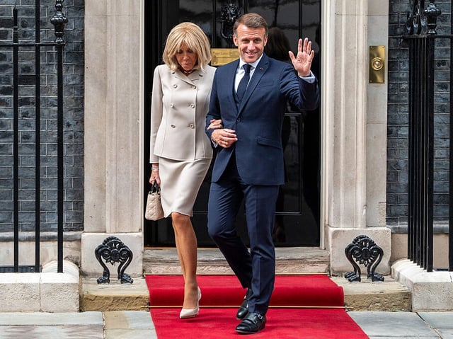 LONDON, ENGLAND - JULY 09: French President Emmanuel Macron and his wife Brigitte Macron depart Downing Street after meeting with Prime Minister Keir Starmer and wife Victoria Starmer on July 09, 2025 in London, England. President Emmanuel Macron and Mrs Brigitte Macron visit the UK in the first visit State Visit made by France in 17 years. They are staying at Windsor Castle, hosted by King Charles III and Queen Camilla. Today, the Macrons will have lunch with the UK Prime Minister at Downing Street, and a banquet will be held in their honour at The Guildhall. (Photo by Ben Montgomery/Getty Images)