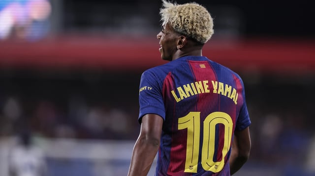 Lamine Yamal, en el partido ante el Como en el Estadi Johan Cruyff correspondiente al trofeo Joan Gamper.