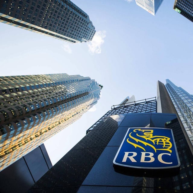 A Royal Bank of Canada (RBC) logo is seen on Bay Street in the heart of the financial district in Toronto, January 22, 2015. The outlook for Canada’s largest banks was already improving as they turned the page on a tough year in 2016. But the bar has risen higher still as, one after another, the Big Six outstripped estimates for fiscal first-quarter profit.
