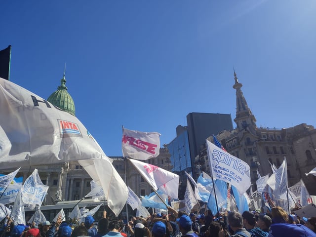 Los gremios de Apinta y ATE advirtieron que van a ir a la Justicia y señalan que la resolución 1240/2025 publicada hoy no tiene validez