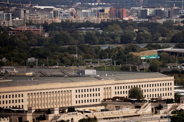The Pentagon building is seen in Arlington, Virginia, U.S. October 9, 2020. REUTERS/Carlos Barria/File Photo