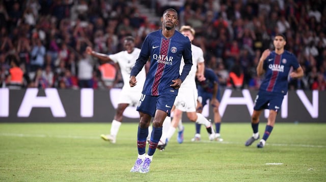 Ousmane Dembélé a manqué un penalty à la 27e minute.