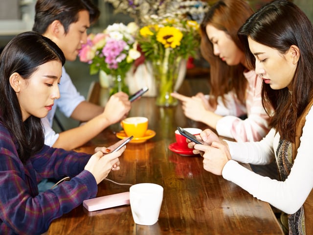La ciudad de Toyoake, en Japón, le pidió a sus habitantes que no usen el celular más de dos horas diarias fuera del horario laboral