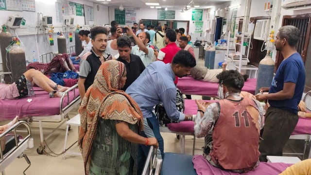 Rescue teams from the fire department and police rushed the injured to civil hospitals across Adampur, Hoshiarpur and Jalandhar. (HT)