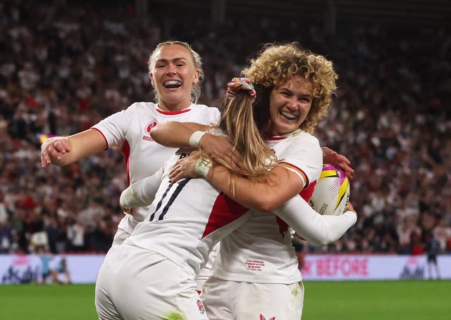 Rugby Union - Women's World Cup 2025 - Pool A - England v United States - Stadium of Light, Sunderland, Britain - August 22, 2025  England's Jess Breach celebrates scoring a try with Ellie Kildunne Action Images via Reuters/Craig Brough