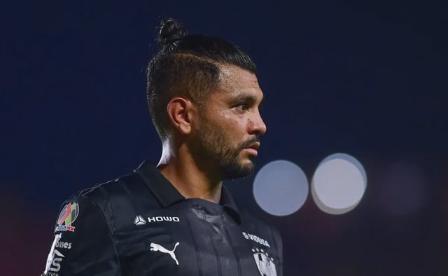 Tecatito Corona disputó siete encuentros en el inicio de la temporada 2025-2026.
