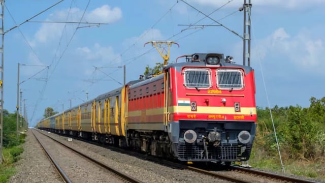 Busted on Rajdhani Express: 54 Kg Hydroponic Weed Seized — Inside the Pan-India Smuggling Operation
