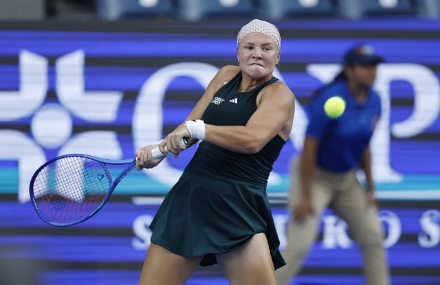 Tennis - WTA 500 - Monterrey Open - Club Sonoma, Monterrey, Mexico - August 22, 2025 Russia's Diana Shnaider in action during her semi final match against Alycia Parks of the U.S. REUTERS/Daniel Becerril