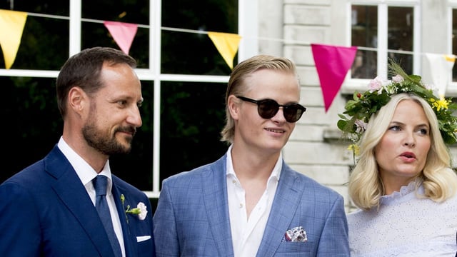 Marius‘ Missbrauchsklage könnte private SMS der norwegischen Royals enthüllen.