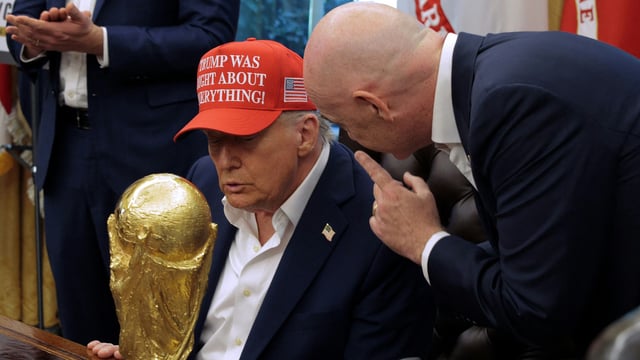US-Präsident Donald Trump und FIFA-Chef Gianni Infantino (re.)