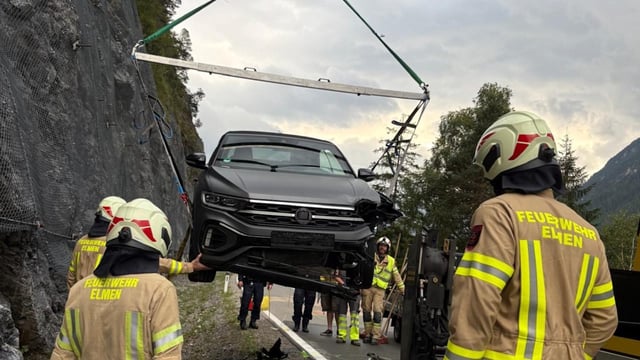 Ein deutscher Motorrad-Polizist starb bei einem Frontalcrash in Tirol während einer Dienstreise.