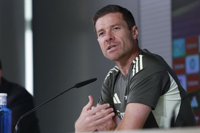 Xabi Alonso resalta la "personalidad" de Mastantuono y abre la puerta a su debut