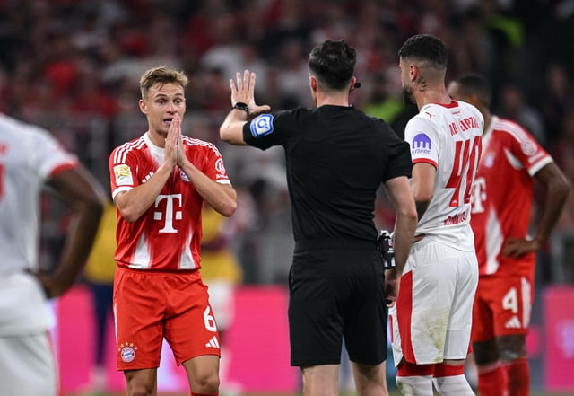 Joshua Kimmich kassierte für seinen berechtigten Protest die Gelbe Karte.