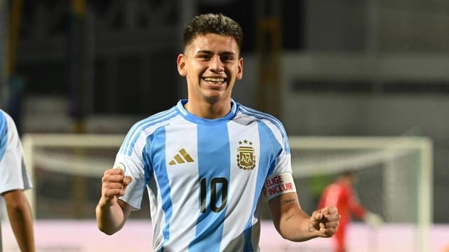 Fútbol. Claudio Echeverri debutó en el gran equipo alemán.