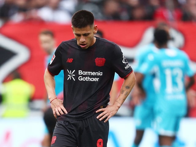 Soccer Football - Bundesliga - Bayer Leverkusen v TSG 1899 Hoffenheim - BayArena, Leverkusen, Germany - August 23, 2025 
Bayer Leverkusen's Claudio Echeverri looks dejected after the match REUTERS/Leon Kuegeler DFL REGULATIONS PROHIBIT ANY USE OF PHOTOGRAPHS AS IMAGE SEQUENCES AND/OR QUASI-VIDEO.