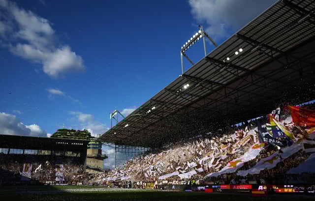 Soccer Football - Bundesliga - St. Pauli v Borussia Dortmund - Millerntor-Stadion, Hamburg, Germany - August 23, 2025  St. Pauli fans inside the stadium before the match REUTERS/Lisi Niesner