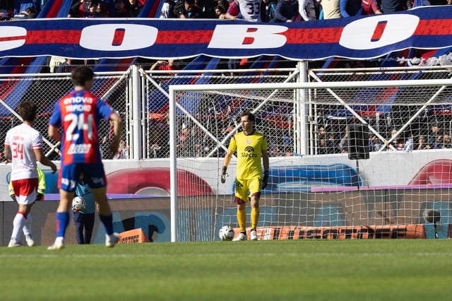 Manuel Roffo, arquero de Instituto, ante San Lorenzo. (Prensa IACC).