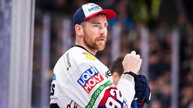 Die Eisbären Berlin gewinnen ein Turnier in Tschechien und zeigen beeindruckende Frühform.