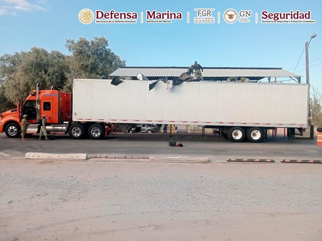 Tractocamión donde un conductor resguardaba cocaína.