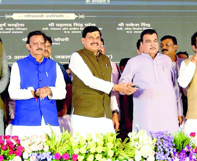 Gadkari, Yadav unveil MP’s longest flyover, launch over Rs 4K cr road projects in Jabalpur