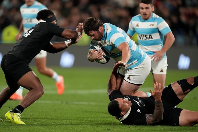 Julián Montoya en el duelo ante All Blacks, en Vélez. Los Pumas y un histórico 29-23, primera victoria en casa. (AP)