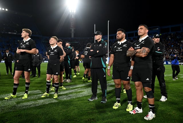 Rugby Union - Rugby Championship - Argentina v New Zealand - Jose Amalfitani Stadium, Buenos Aires, Argentina - August 23, 2025 New Zealand's Codie Taylor and teammates look dejected after the match REUTERS/Pedro Lazaro Fernandez