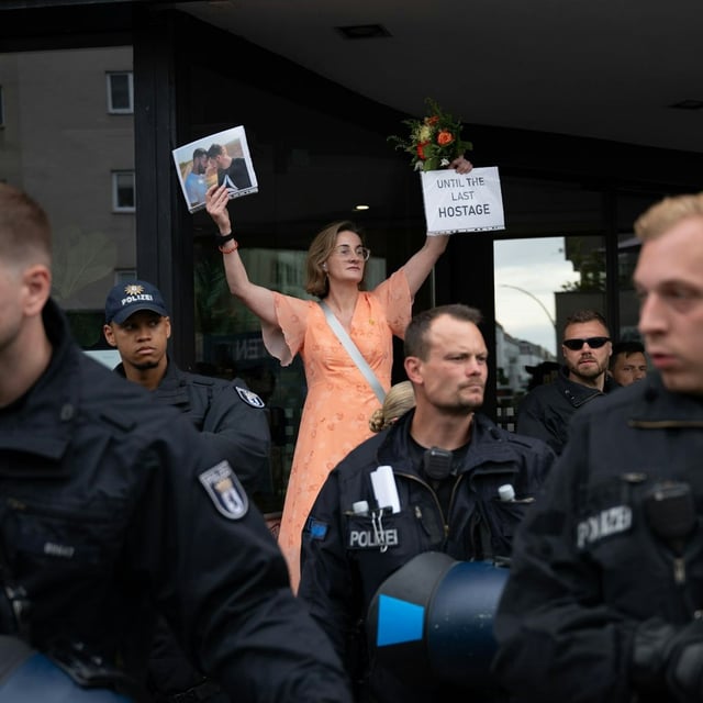 Berliner FDP-Politikerin und Aktivistin Karoline Preisler am Rande einer propalästinensischen Demonstration im Juli.