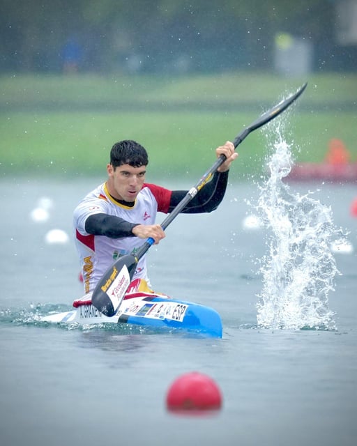 Álex Graneri durante la final del K1 500