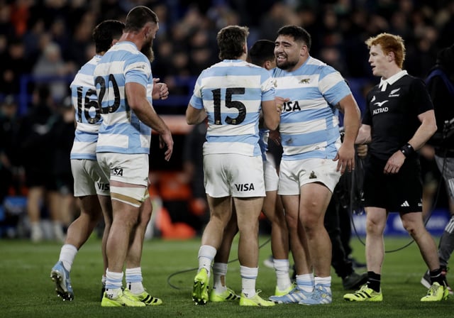 Rugby Union - Rugby Championship - Argentina v New Zealand - Jose Amalfitani Stadium, Buenos Aires, Argentina - August 23, 2025 Argentina's Juan Cruz Mallia celebrates with teammates after the match REUTERS/Pedro Lazaro Fernandez