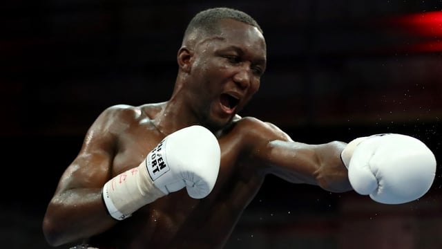 Abass Baraou gewinnt den WBA-Interims-Titel und kehrt als Weltmeister nach Berlin zurück.