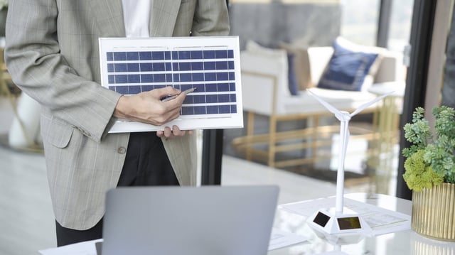 Forscher entwickeln Solarzellen, die selbst bei Innenlicht Strom erzeugen und Batterien in vielen Alltagsgeräten überflüssig machen könnten.