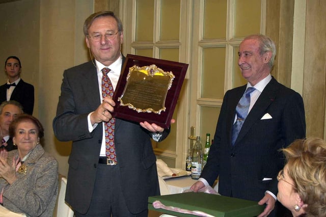 Homenaje a Ángel Jove por su nombramiento como Honoris Causa