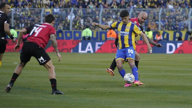 Ignacio Malcorra domina con la zurda. Esta vez a Nacho le tocó arrancar desde más atrás.