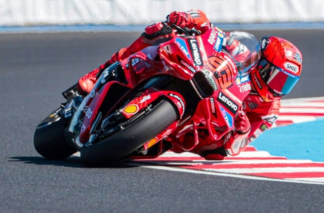 Le pilote espagnol Marc Marquez (Ducati) lors de sa victoire au Grand Prix de Hongrie en MotoGP au Balaton Park le 24 août 2025