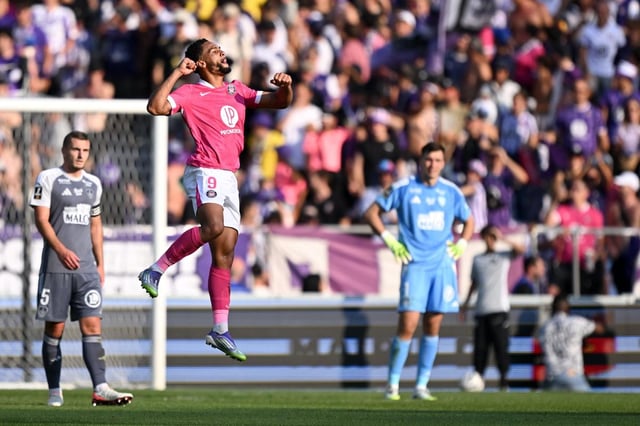 Franck Magri célèbre son doublé contre Brest avec Toulouse.