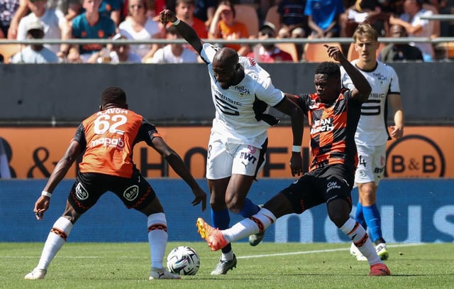 Le Rennais Seko Fofana se heurte au mur lorientais