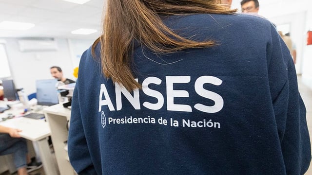 
         Calendario de pagos ANSES: quiénes cobran jubilaciones, pensiones y AUH este lunes 25 de agosto