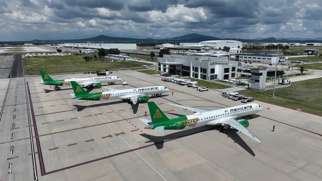 Arribó al AIFA el tercer Embraer E195-E2 de Mexicana de Aviación, avanzando en el plan de 20 aeronaves. Sheinbaum reafirmó el compromiso de ofrecer tarifas bajas garantizando la rentabilidad de la aerolínea estatal, desestimando las críticas de la oposición.