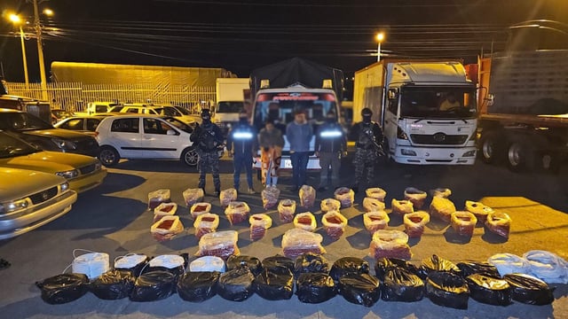 La madrugada del 24 de agosto de 2025, la Policía Nacional del Ecuador ejecutó la operación "Victoria" en el cantón Tulcán de la parroquia de San Gabriel, que dejó como resultado la captura de dos ciudadanos ecuatorianos y la incautación de un significativo cargamento de material explosivo