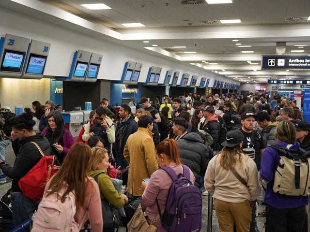 Paro de controladores aéreos Aeroparque internacional Jorge Newbery. Domingo 24 agosto.
Foto Santiago Garcia Díaz - FTP CLARIN DSC06540.JPG Z RGonzalez gonzalez