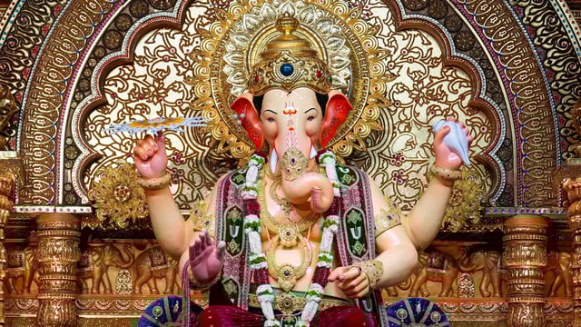 Ganesh Chaturthi 2025: Ganesh Chaturthi marks the birth anniversary of Lord Ganesha, who was born during the Shukla Paksha of the Bhadrapada month. 