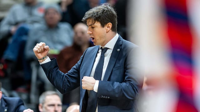 Erstes Ausrufezeichen im Test gegen Hamburg nach nur zehn Trainings-Tagen von Alba Berlin.