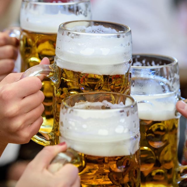 Kreis Main-Spessart: Nach unfreiwilliger Bierdusche - Mann tritt auf Frau ein